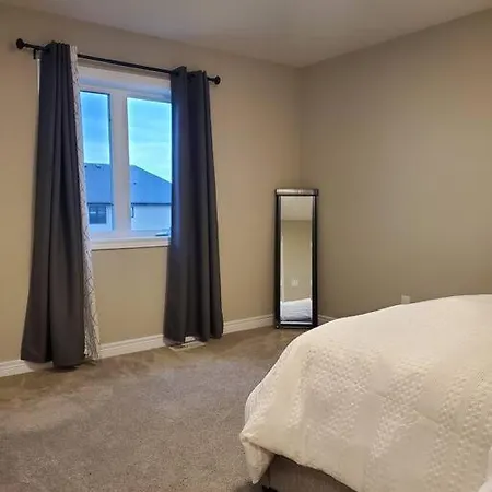 4 Bd Family Retreat Villa Stratford Exterior photo