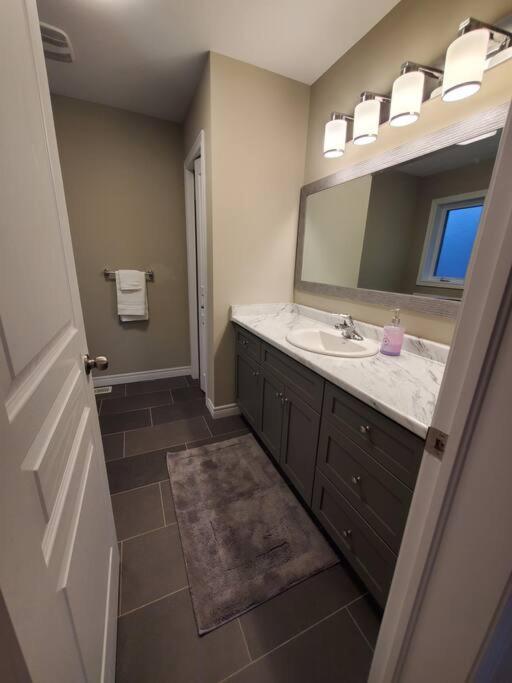 4 Bd Family Retreat * Stratford