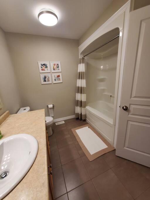 4 Bd Family Retreat Stratford